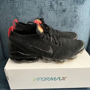 Nike Vapor Max Flyknit 3  Size 13 retail $200